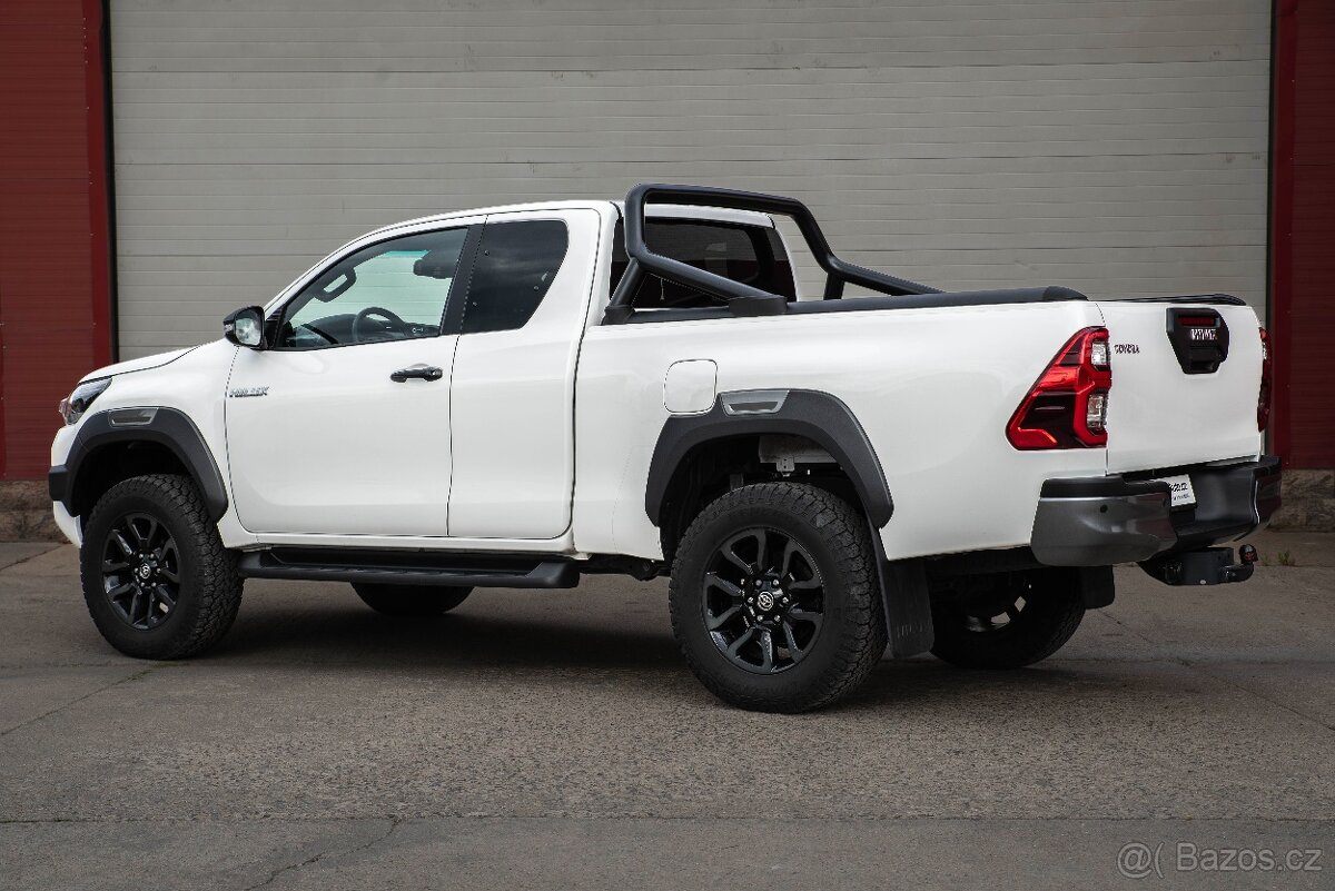 Toyota Hilux Extra Cab 2.8 D-4D Invincible 4x4 - ZÁRUKA