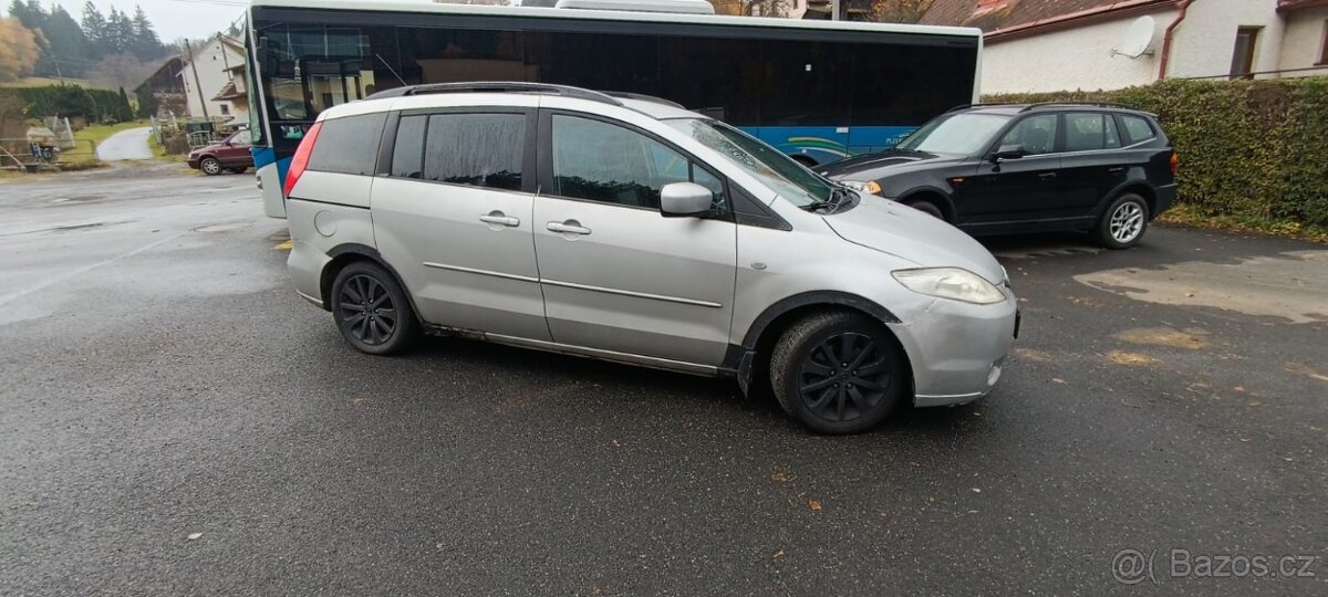 Mazda 5 rok 2007 . 2.0 nafta 81kw - 3