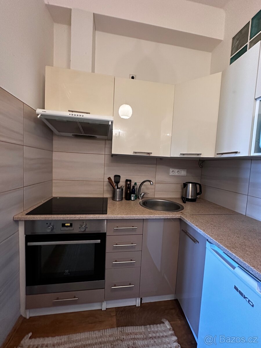 Kuchynska linka se spotrebici - 3