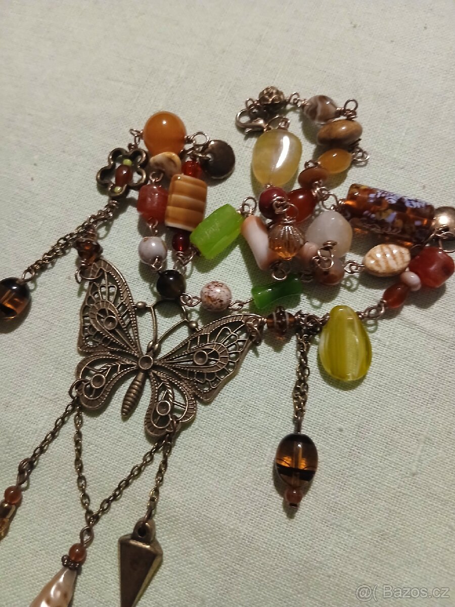 Drátkovaný náhrdelník ke krku Skleněné jablonecké korálky - 3