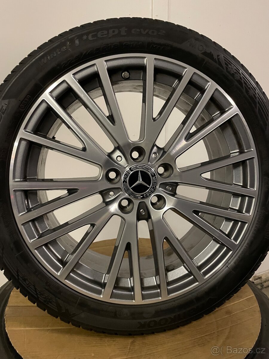 Original Mercedes A CLA W177 C118 225/45/18 90-100% - 3