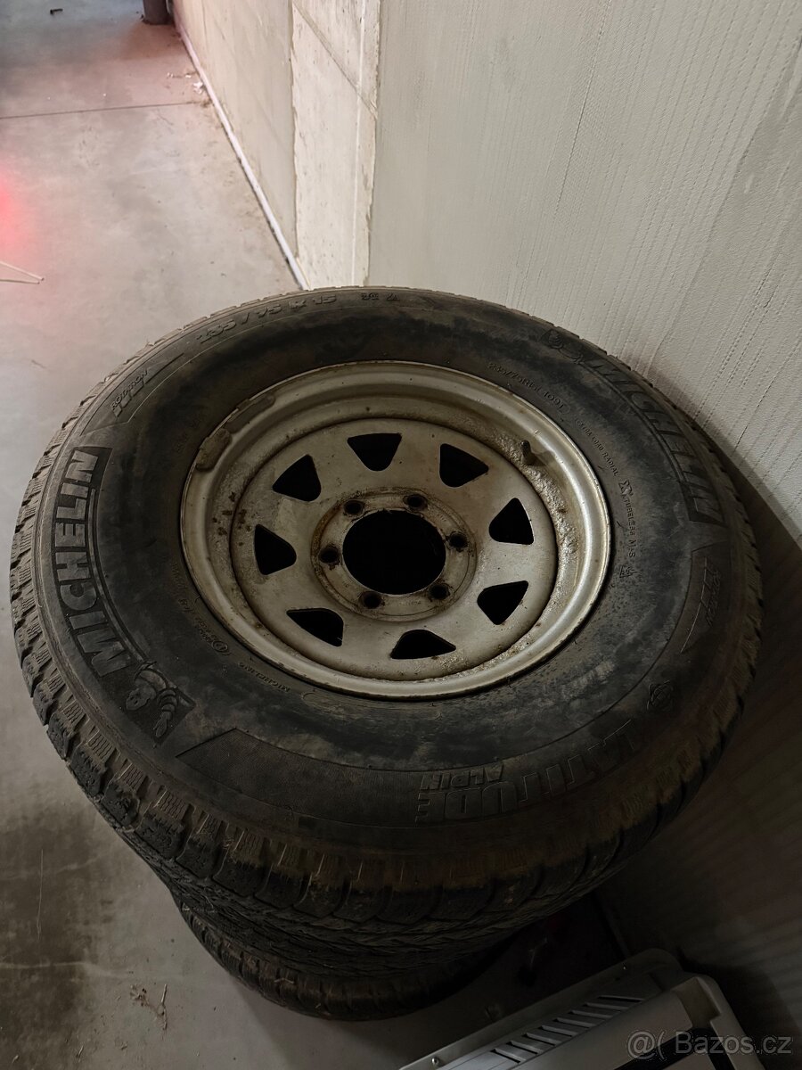 Hyundai Galloper disky + pneu r15 - 3
