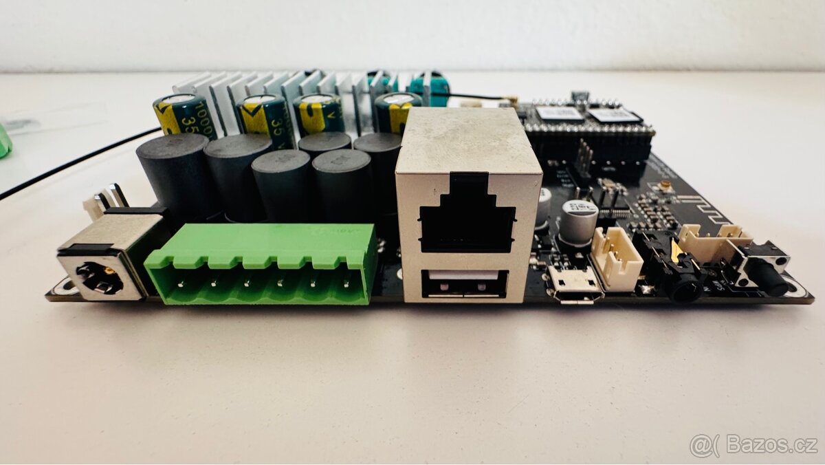 Up2Stream Amp 2.1 - Deska bezdrátového 2.1 zesilovače - 3