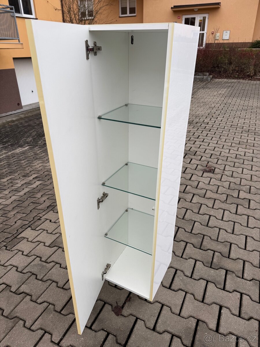 BÍLÁ NÁSTĚNNÁ KOUPELNOVÁ SKŘÍŇKA - 3