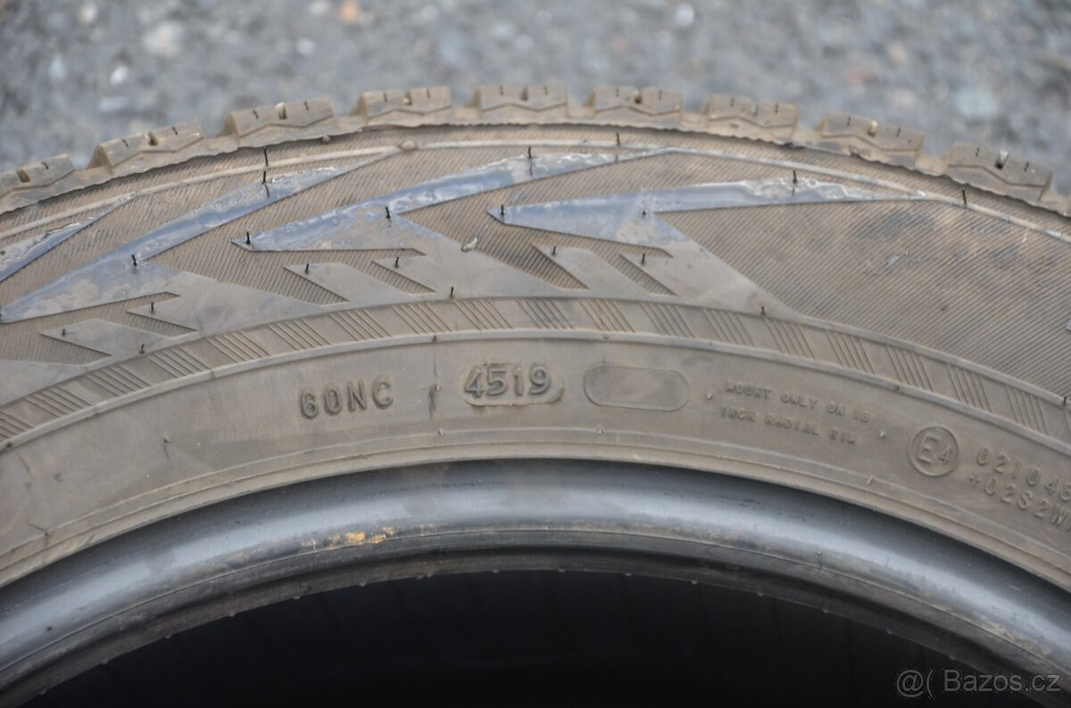225/60 R18 Nokian zánovní zimní pneu, č.24 - 3