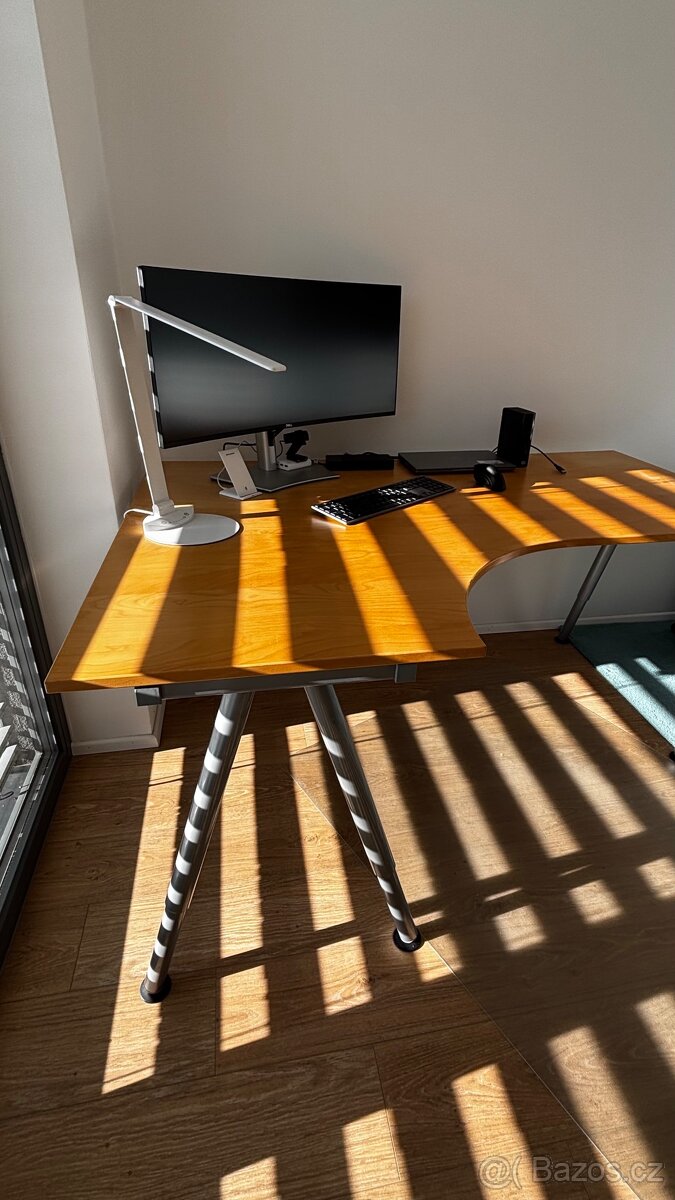 Pracovní stůl rohový k PC, Ikea - 3