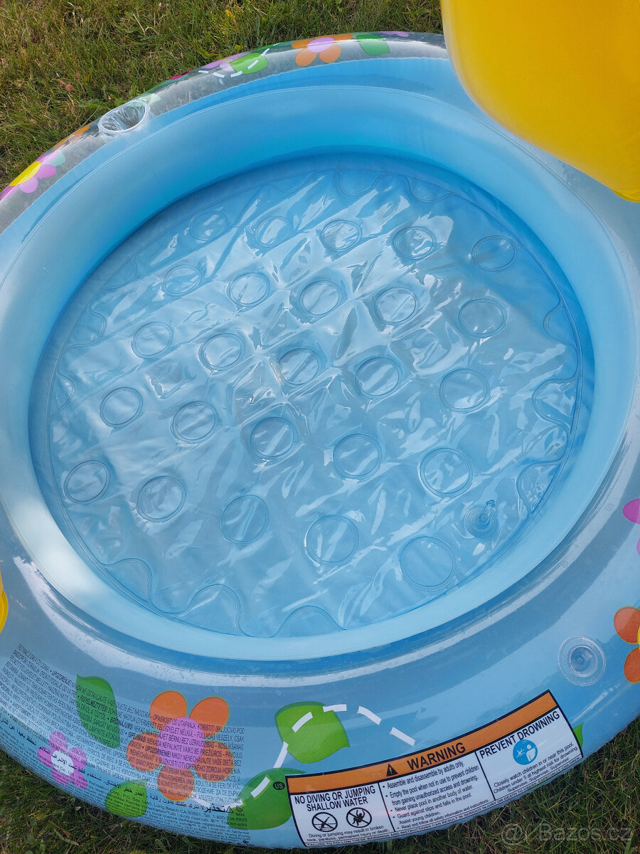 bazén ve tvaru muchomůrky - 3