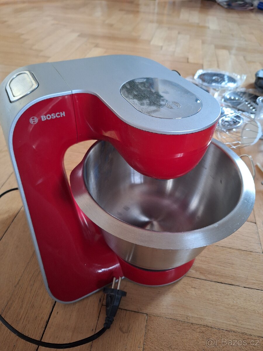 Rezervace Kuchyňský robot Bosch CNUM 51 + příslušenství - 3