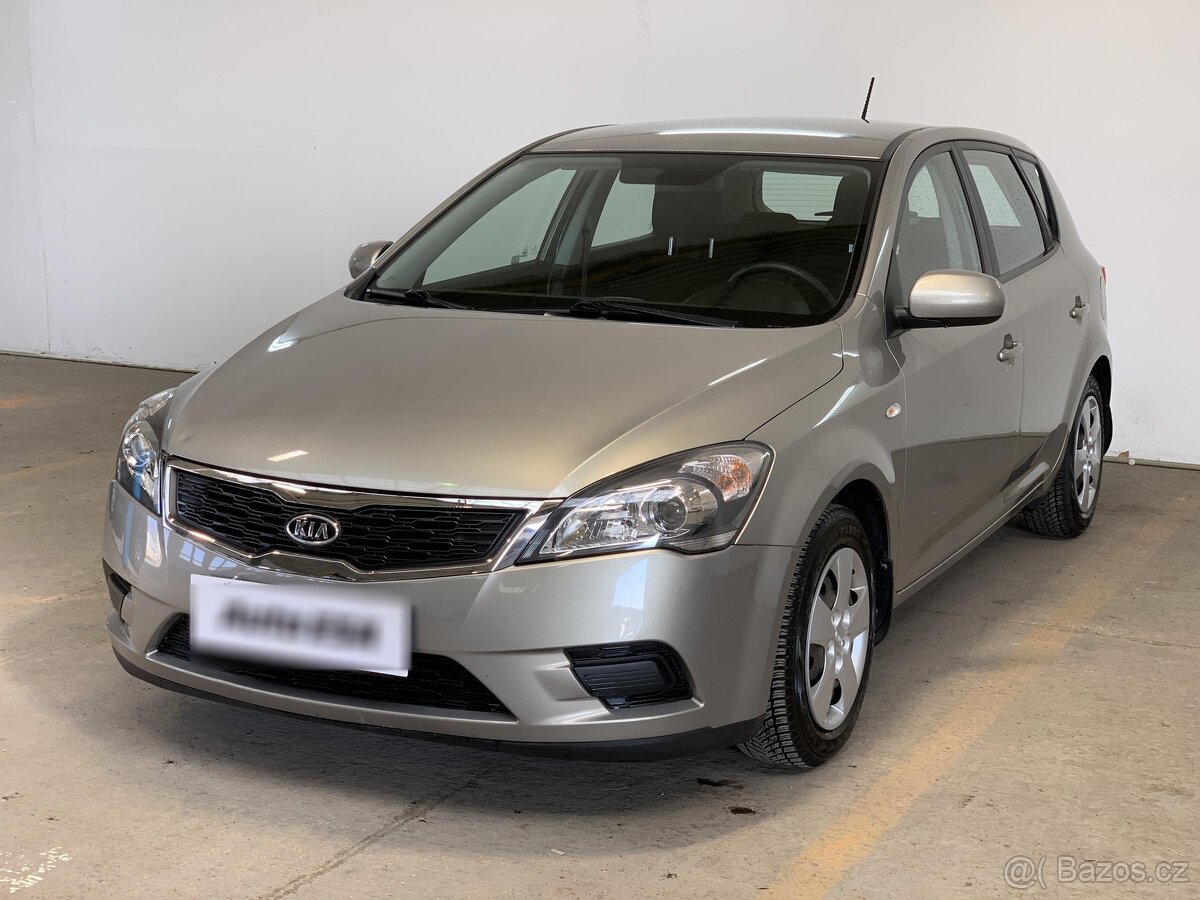 Kia Ceed 1.4CVVT , 66 kW benzín, 2010 - 3
