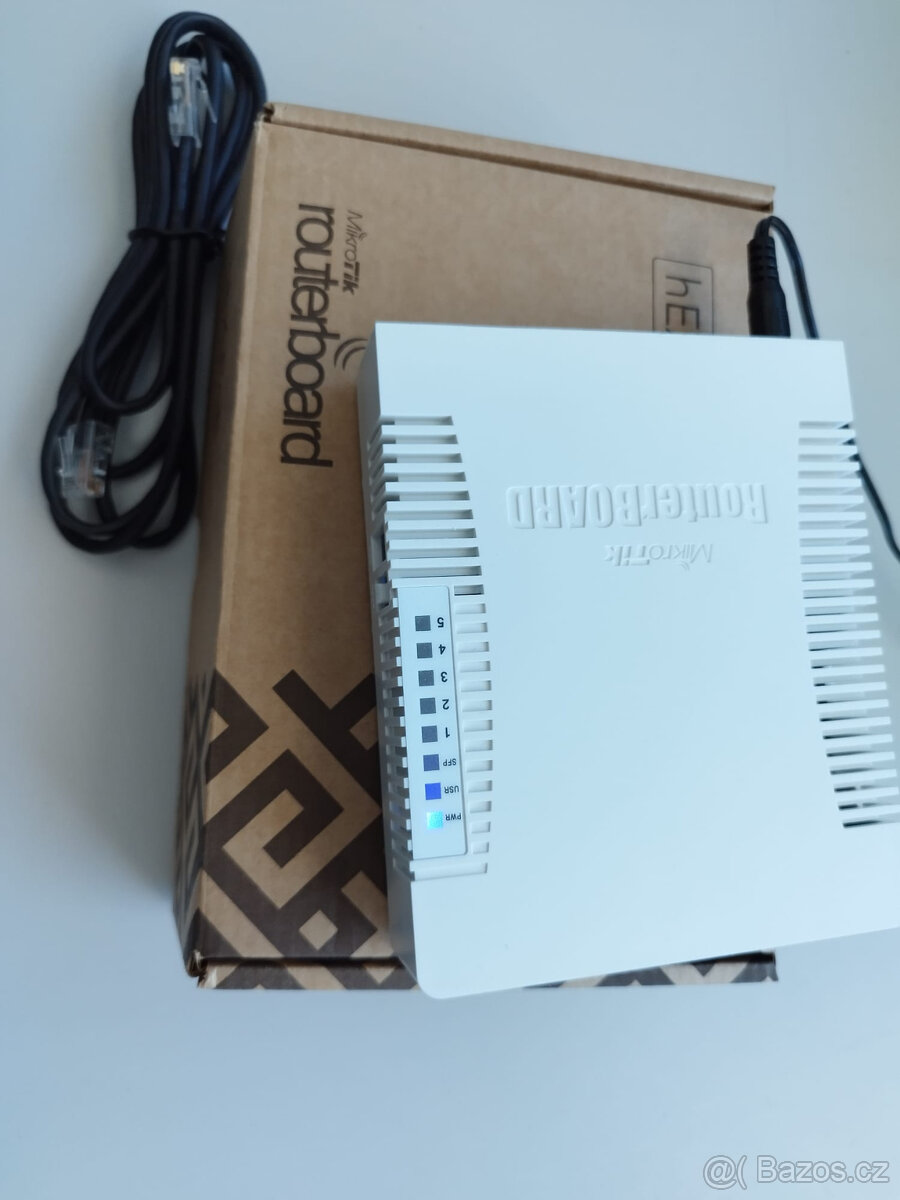 MikroTik RB960PGS hEX PoE, TOP STAV - 3