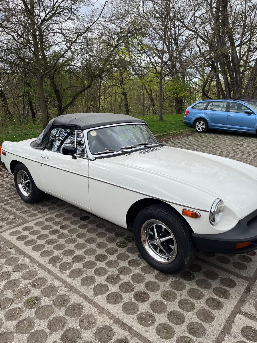 Prodám MG-B Kabrio - 3