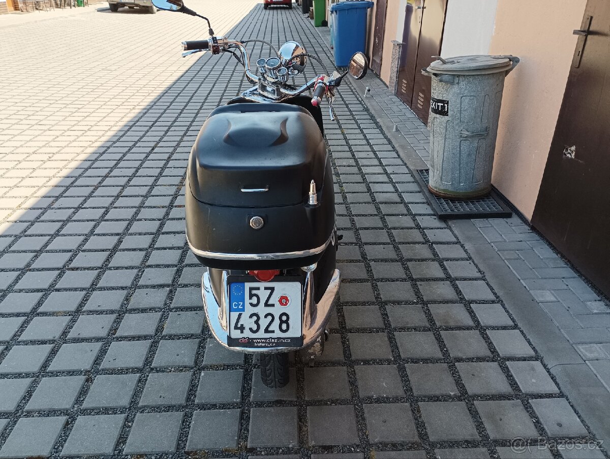 Skútr 125 - 3