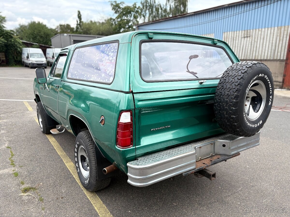 1977 Plymouth Trailduster | 5.2 V8 | 4x4