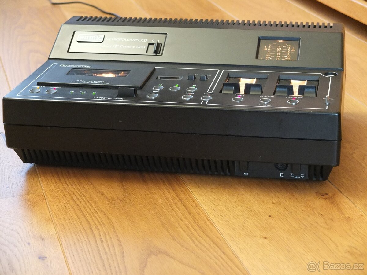 Eumig Metropolitan CCD Stereo kazetový magnetofon (1977) - 3