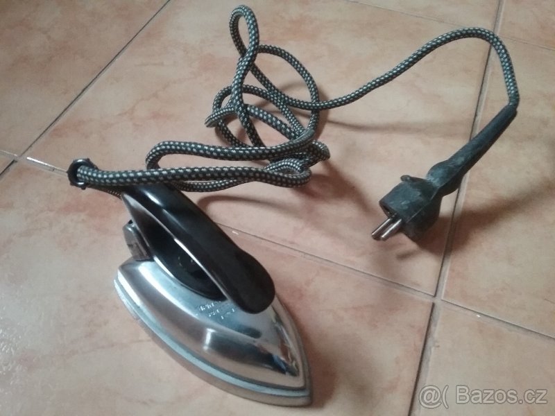 Starožitná cestovní elektrická žehlička - 3