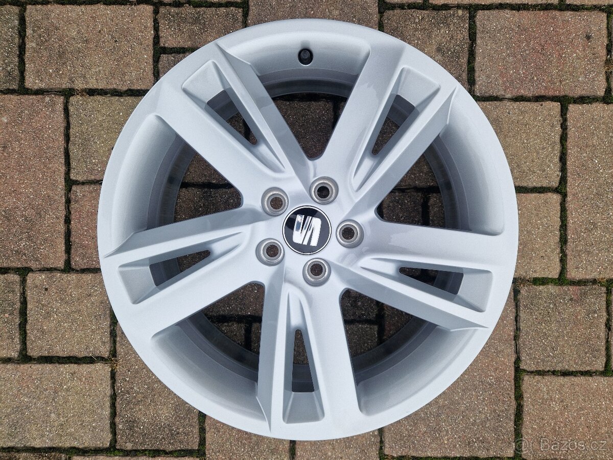 SEAT - SADA 4 ORIGINÁLNÍCH HLINÍKOVÝCH DISKŮ 6,5JX17H2 ET48 - 3