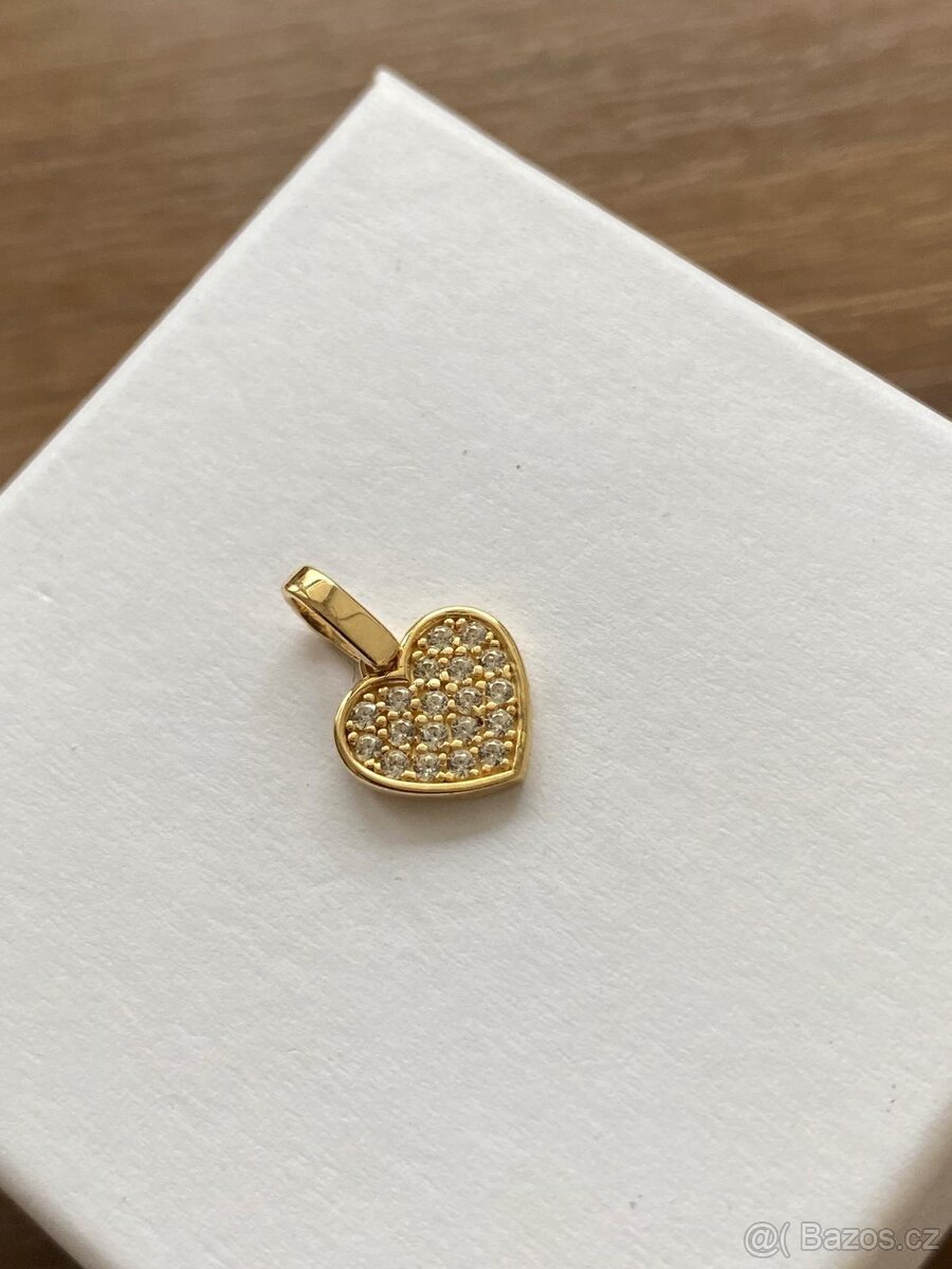 Zlatý přívěsek - 3