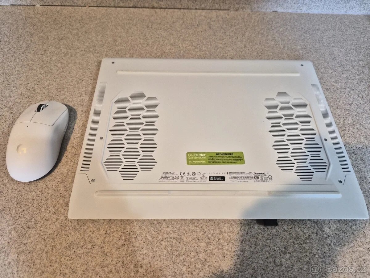 Prodám Dell Alienware x15 R2 Silver - 3