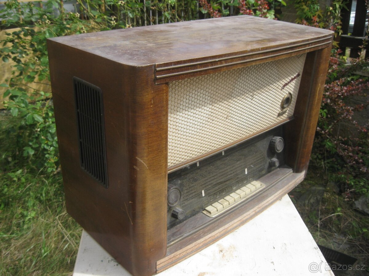 rádio RFT Stradivari 11E91-3D - 2.kus 1200kč - 3