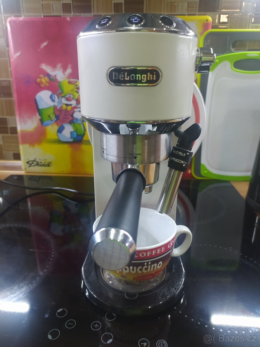 KÁVOVAR DELONGHI DEDICA STYLE EC685.M - 3