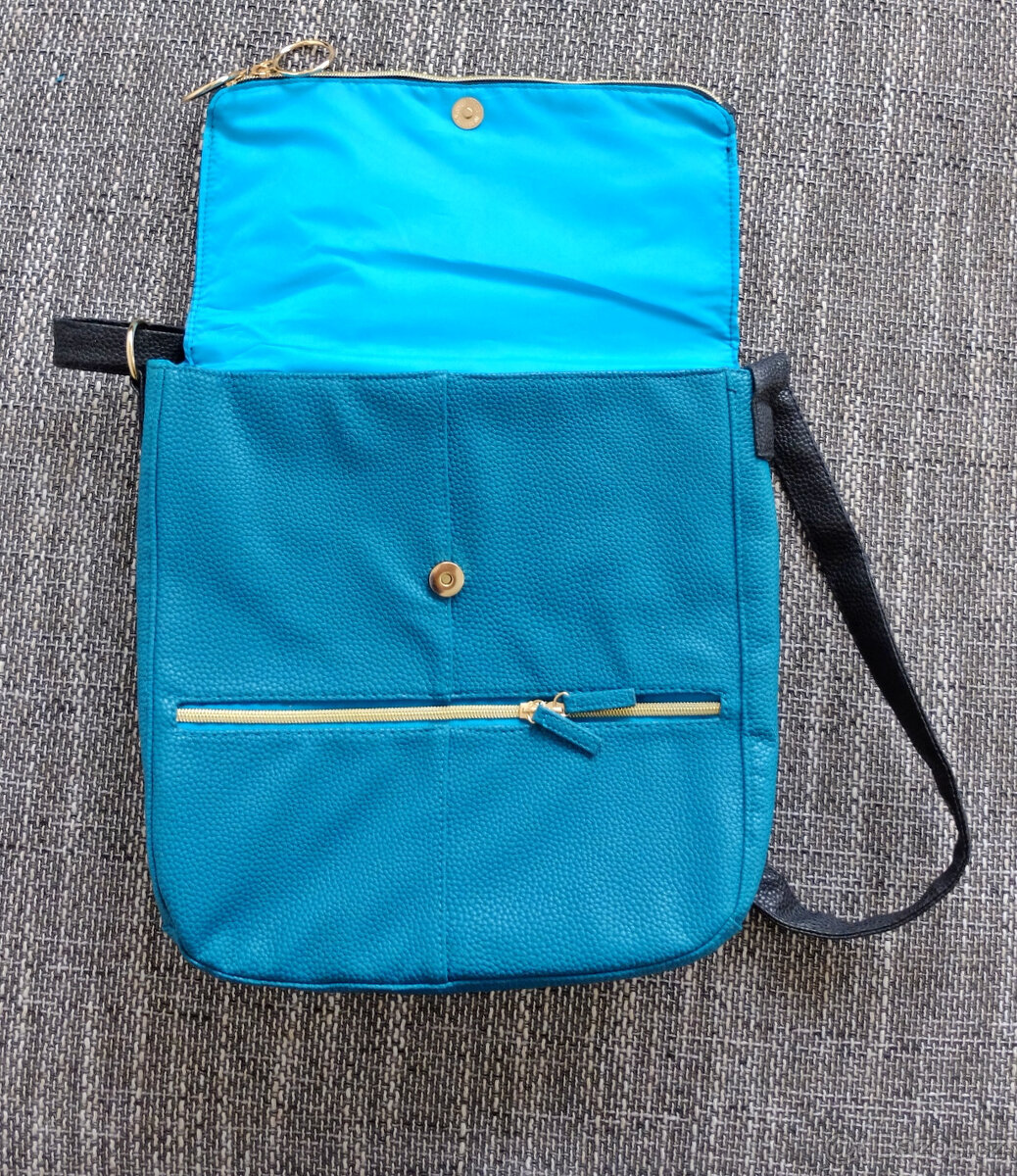 Nová tyrkysovo-černá kabelka Avon - 3