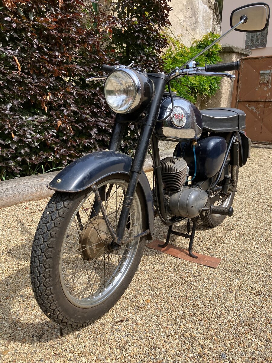 SLEVA - - BSA Bantam D10 1967 - 3