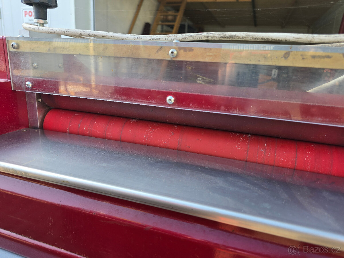 Stroj pro slepování plošných materiálů OMAC 45CV - 3