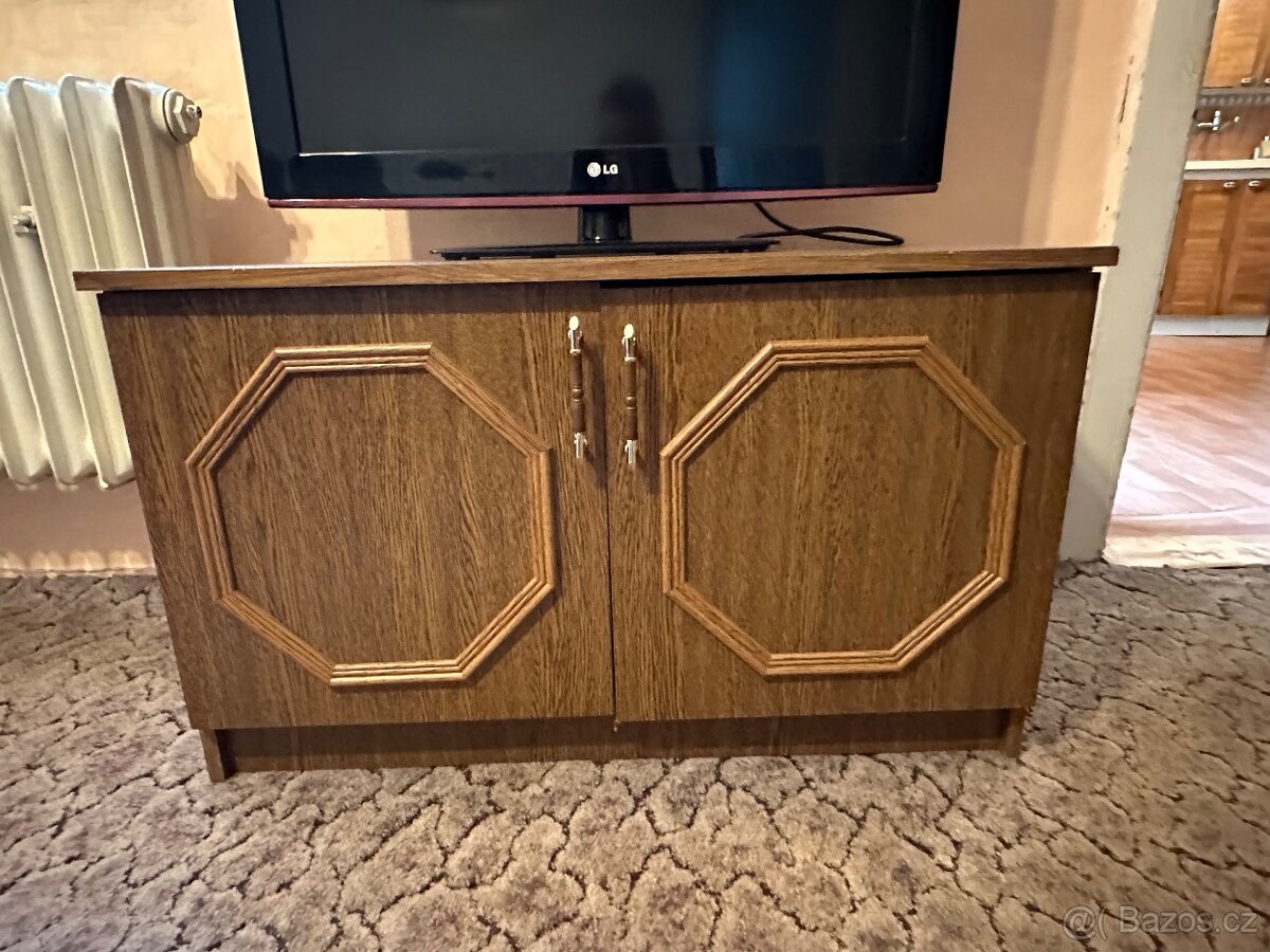 Zachovalá obývací stěna - 3