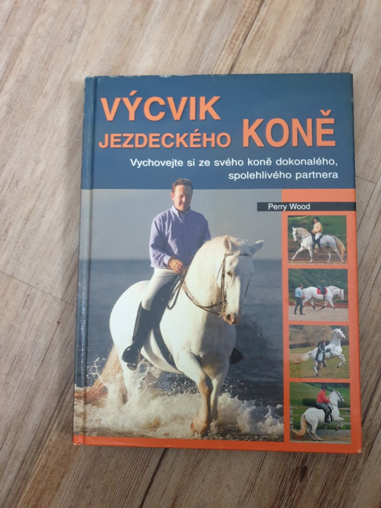 Více knih o koních - 3