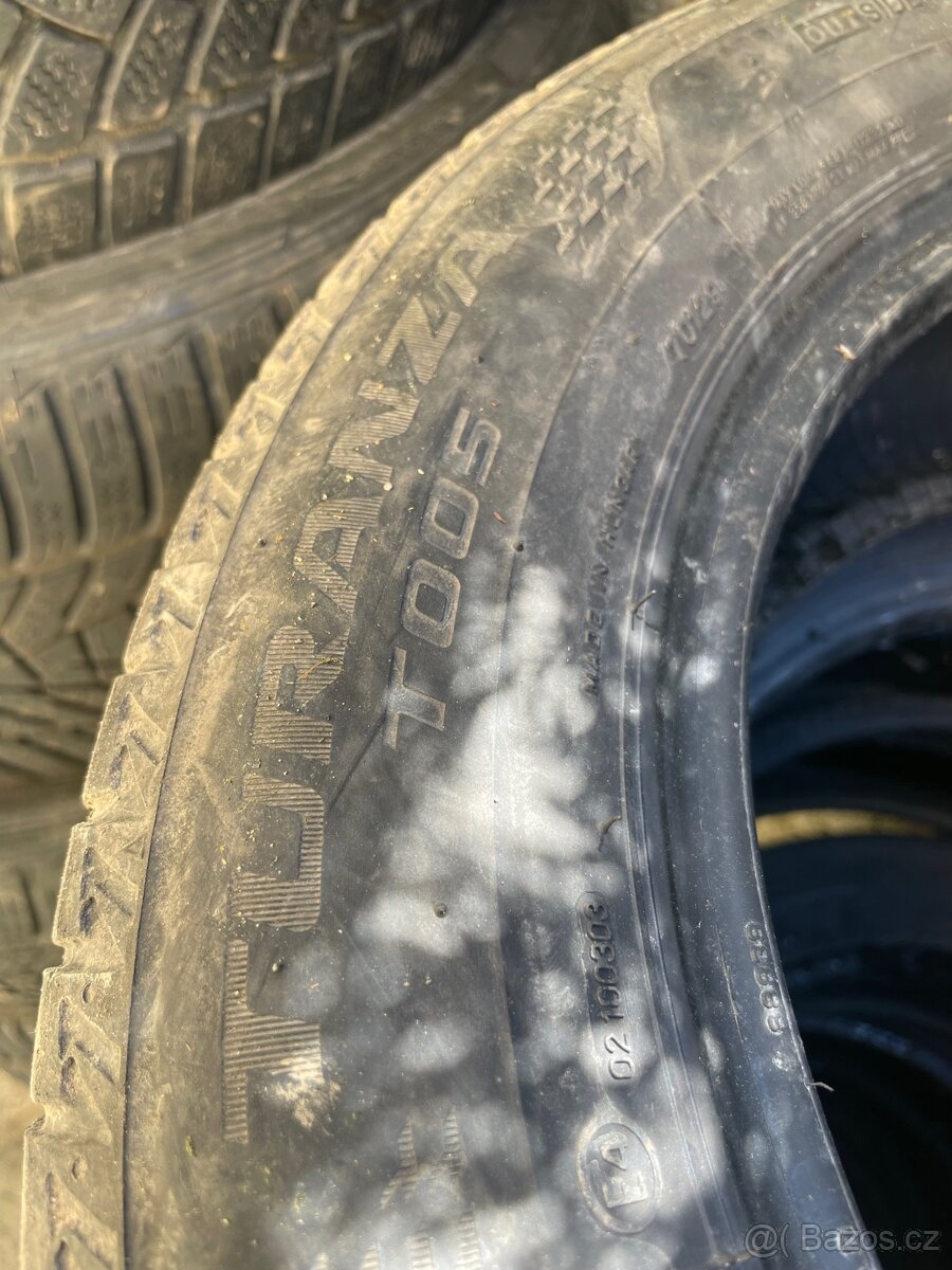 195/60R15 - 3