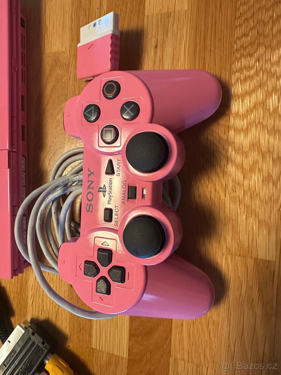 PlayStation 2 Pink - 3
