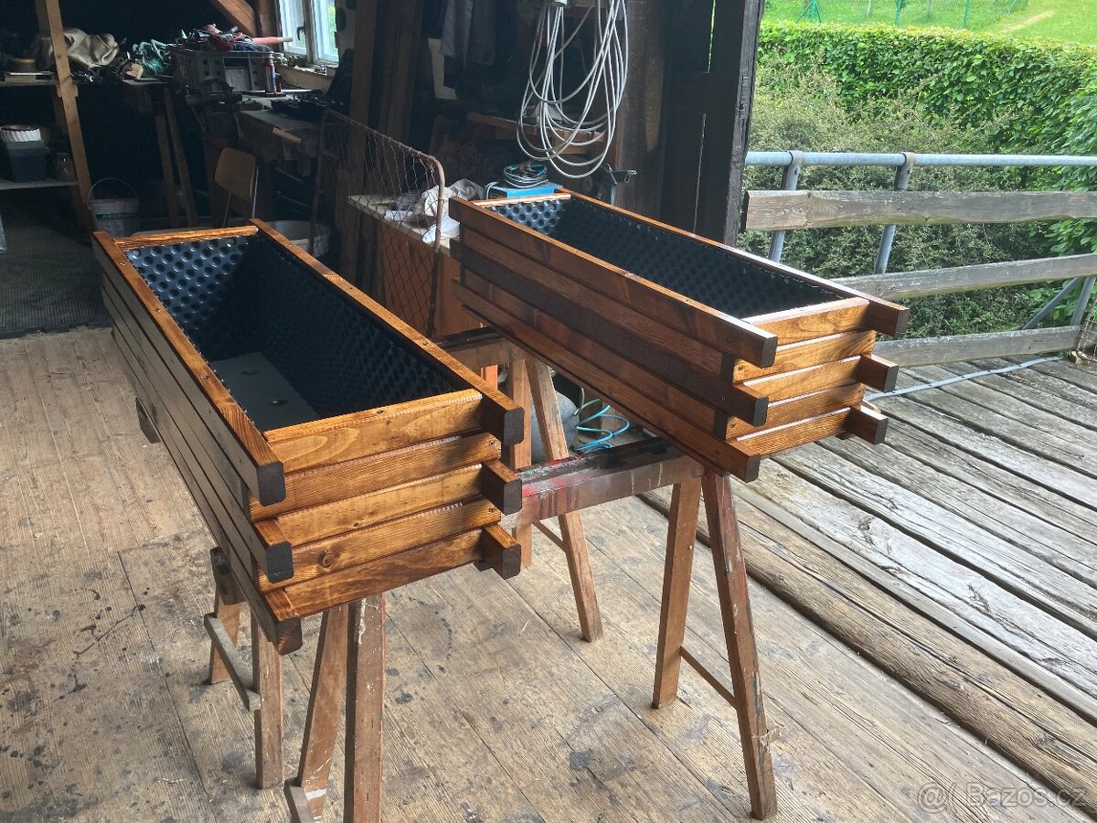 Dřevěný truhlík - 3