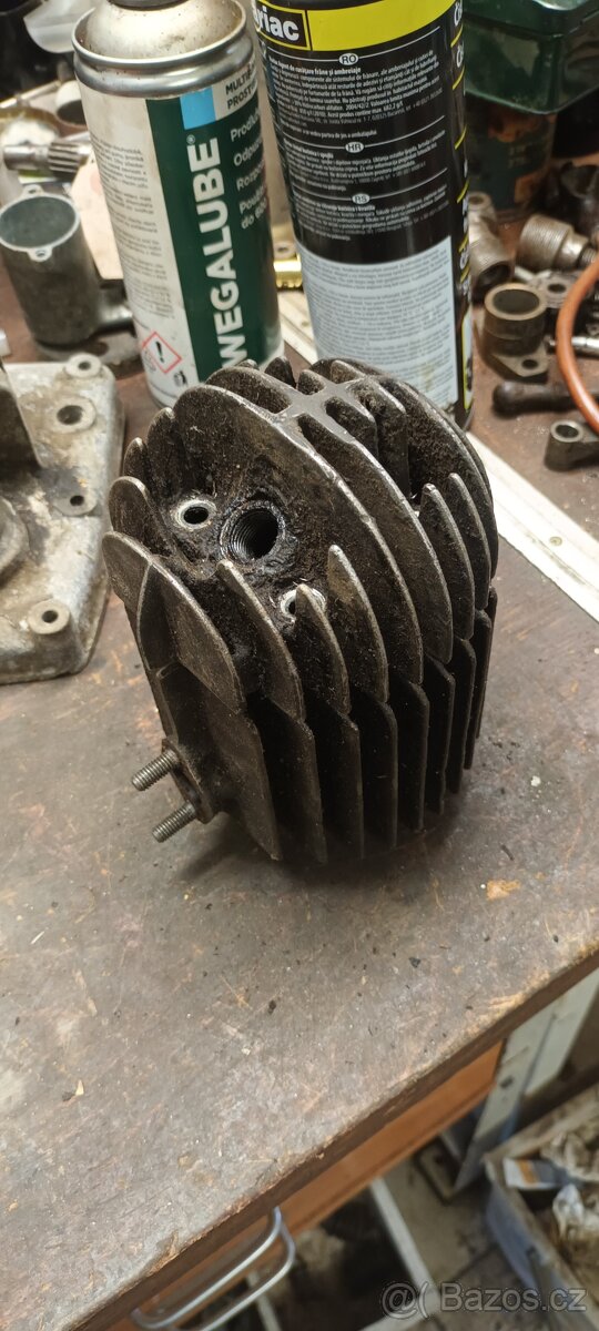 Jawa 550, 555 Pařez - 3