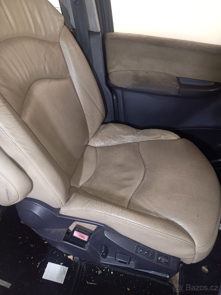 Lancia Phedra díly - 3