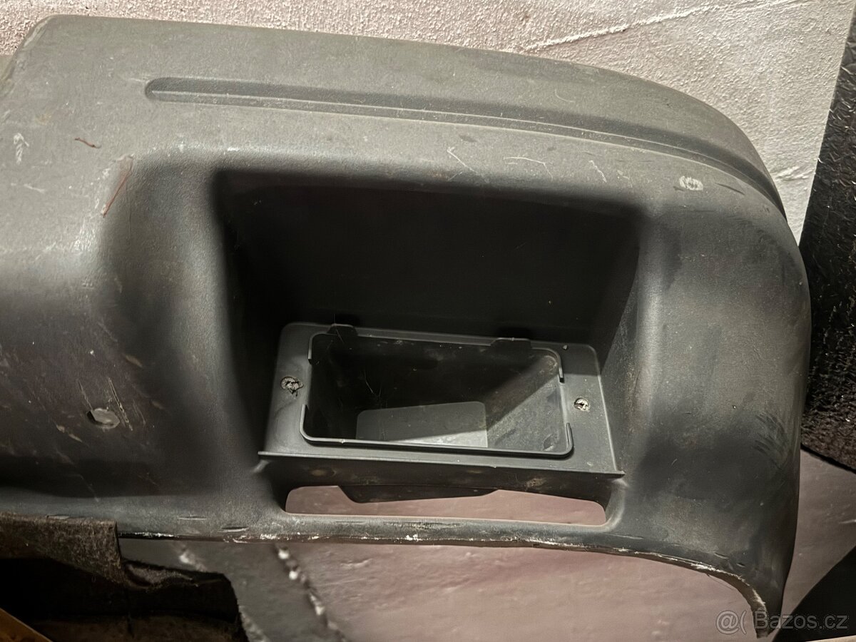 Ford Sierra Mk2 - nárazník s mlhovkami - 3