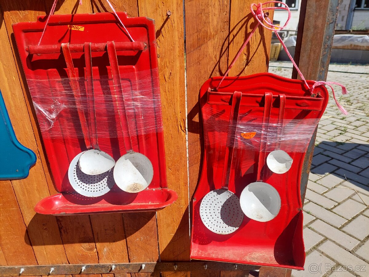 Stare Plechové NÁDOBÍ - 3