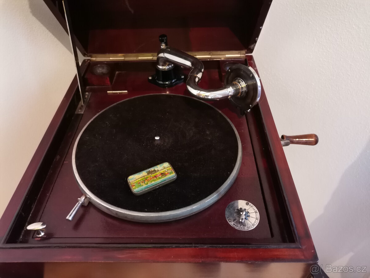 SALONNÍ GRAMOFON.. - 3