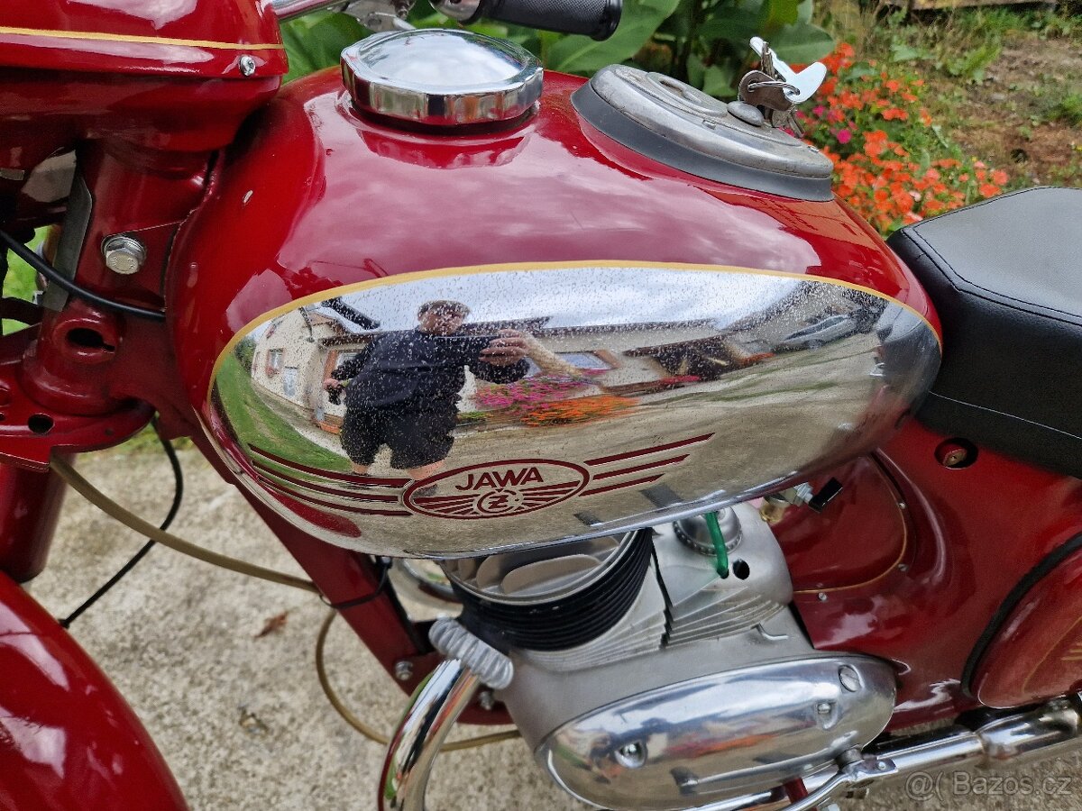 Jawa 250 353 Kývačka - 3