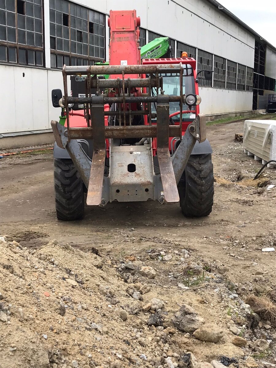 Teleskopický nakladač Haulotte HTL 4017 - 3