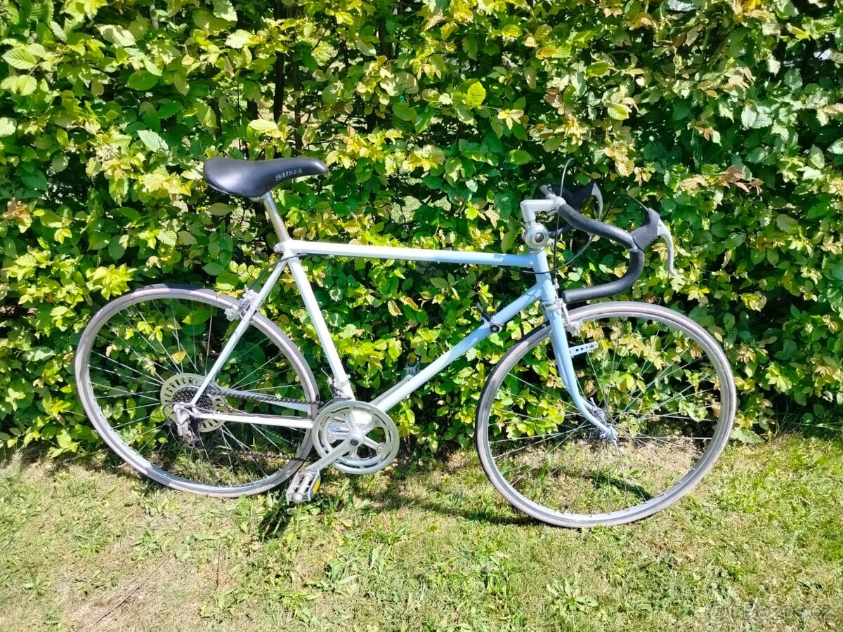 Silniční kolo zn.Favorit - 3