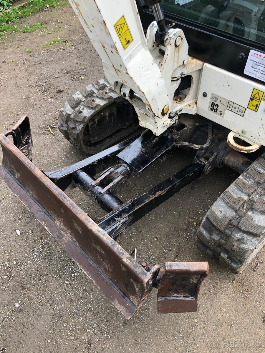 Caterpillar CAT 301.8 - 3