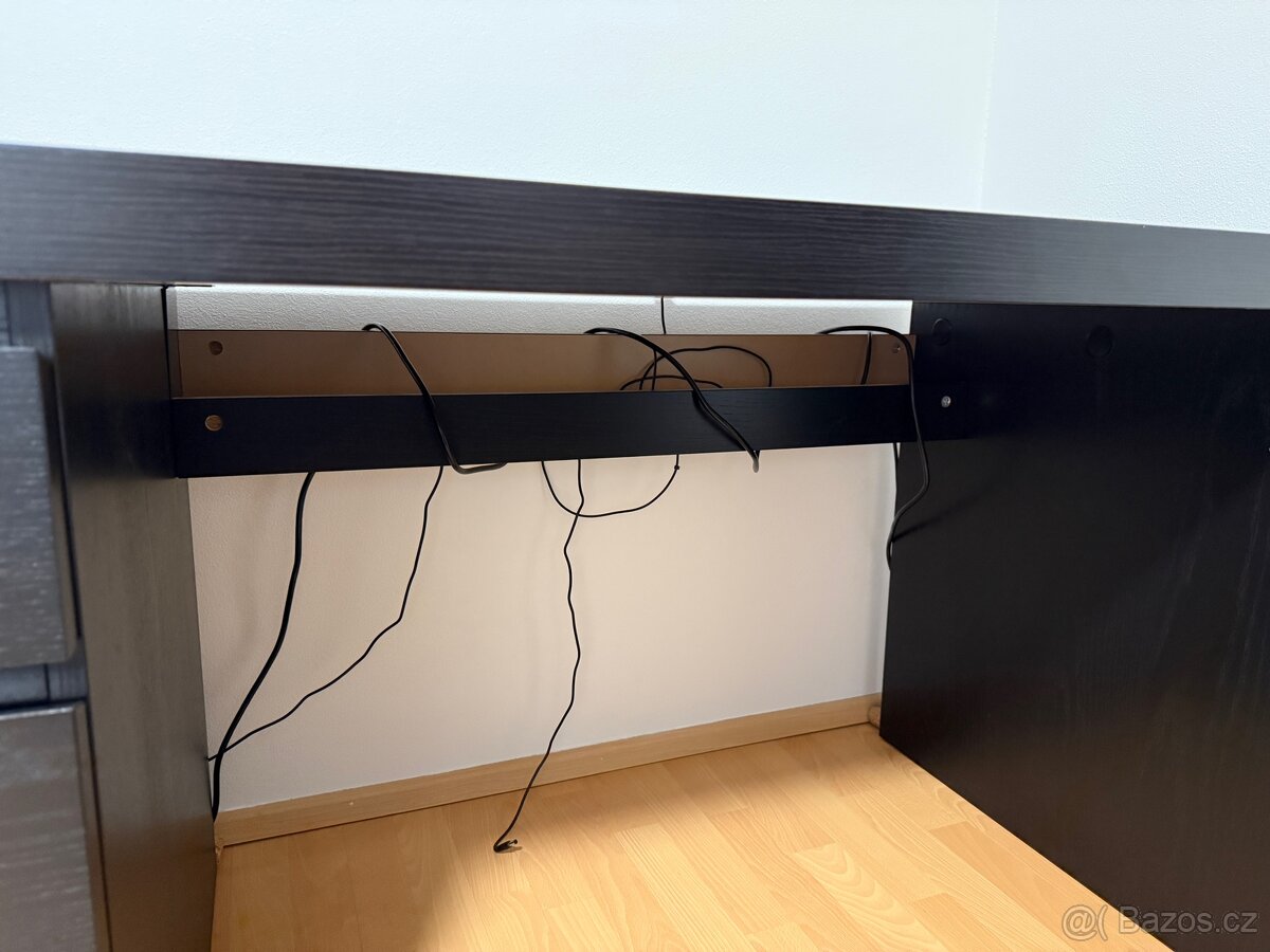 Psací stůl MALM (IKEA) - 3