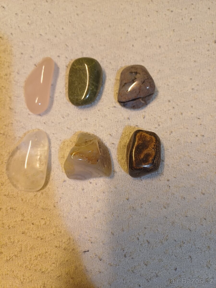 Moje zbírka minerálů ( broušené) - 3