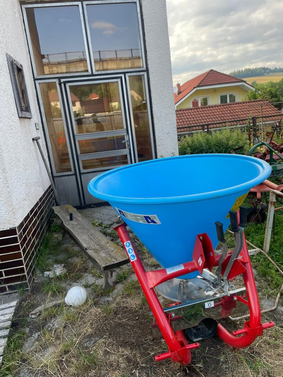 Rozmetadlo prumyslových hnojiv - 3