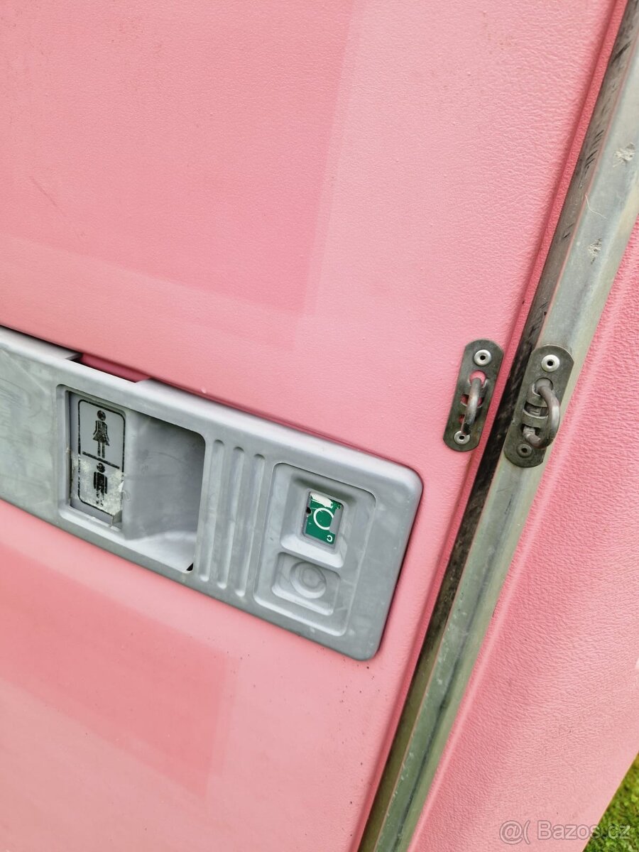 Mobilní wc s umyvadlem a vodou - 3