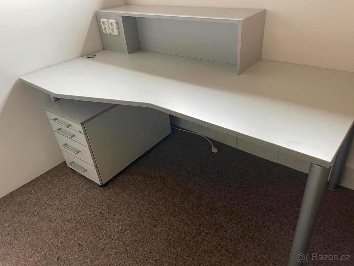 Kancelářské stoly - 3