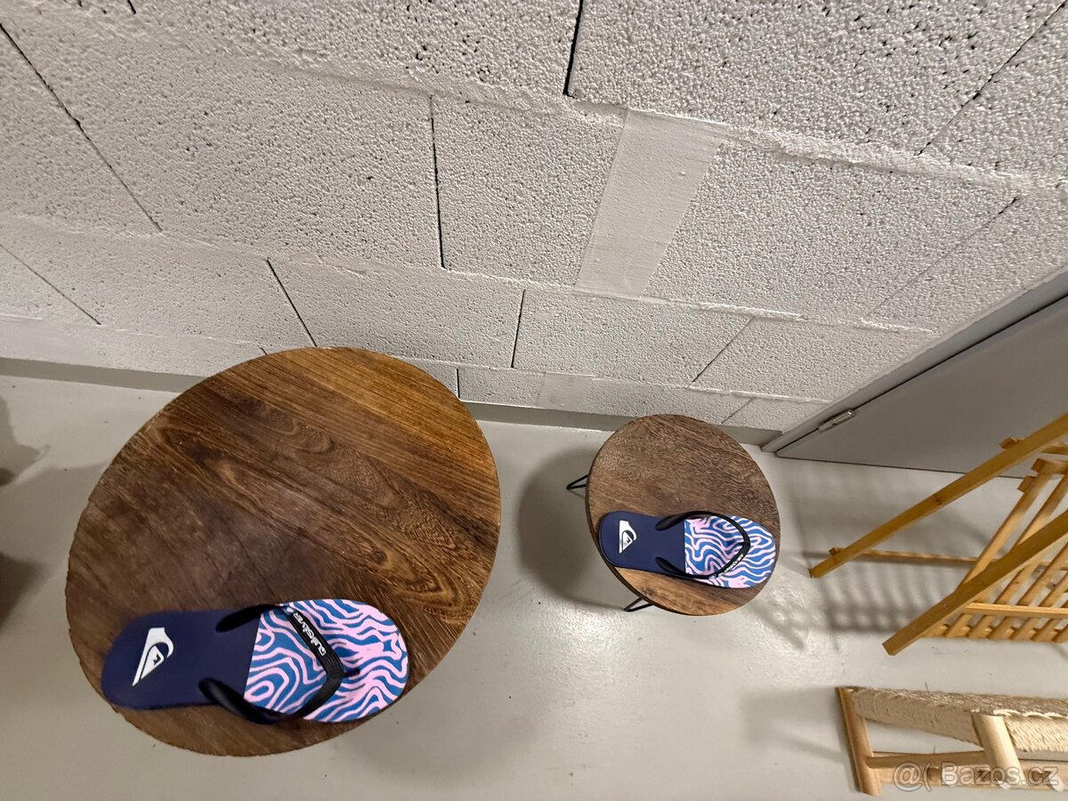 Prodám set 2 kulatých stolků – dřevodekor, černé kovové nohy - 3