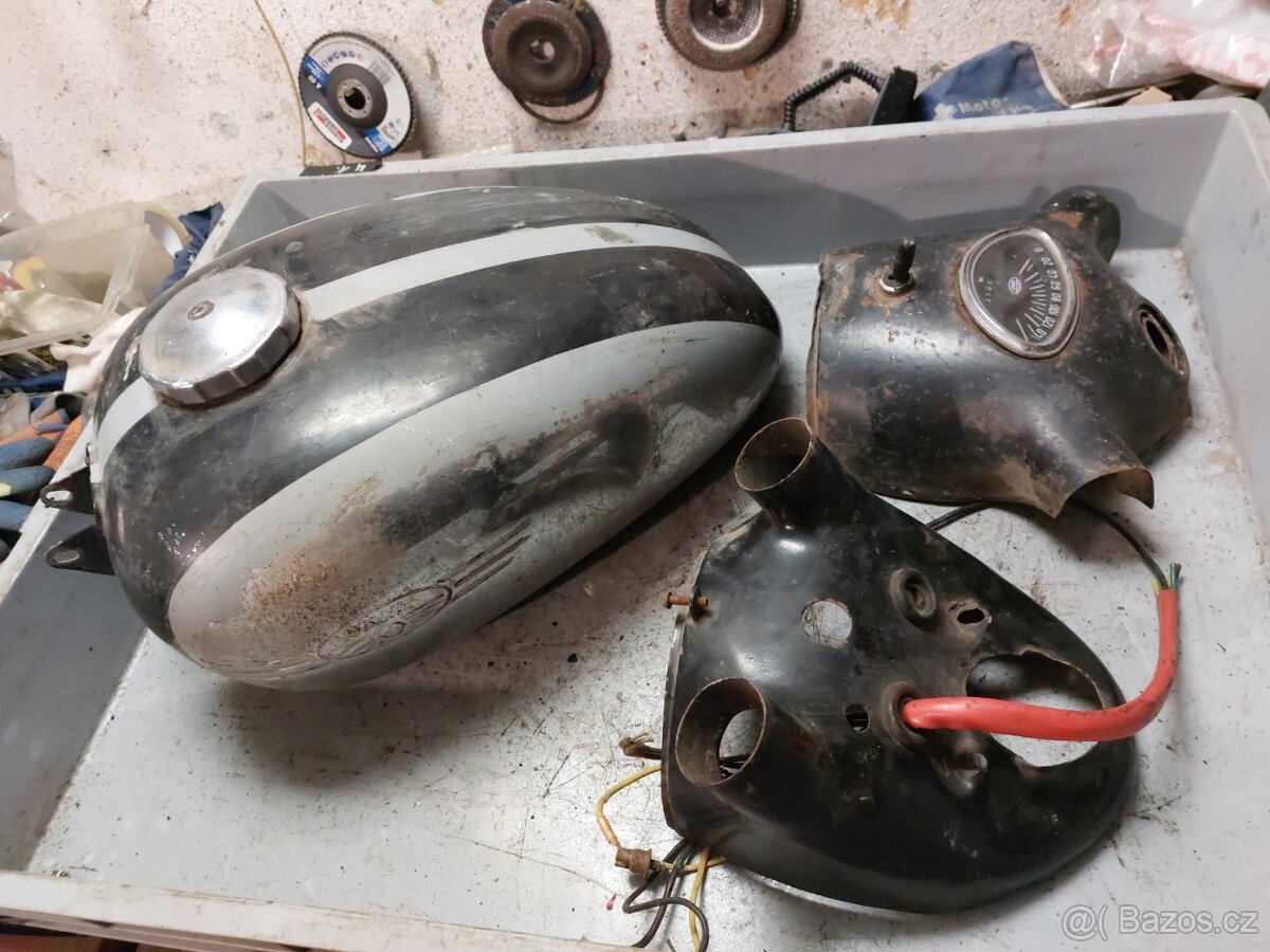 Dily PERAK ČZ PREDVALECNA ČZ 150 C PANELKA KYVACKA - 3