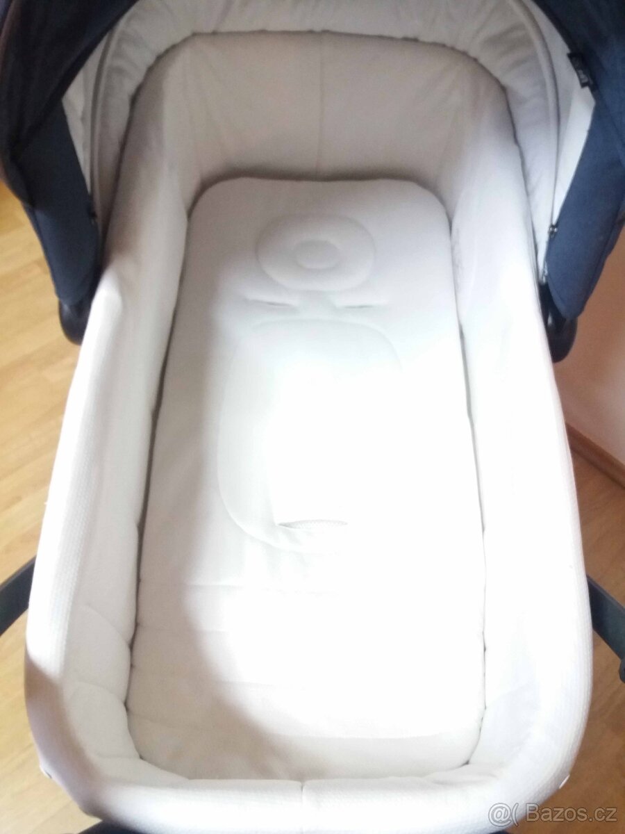 Kočárek INGLESINA Quad se zimní výbavou - 3