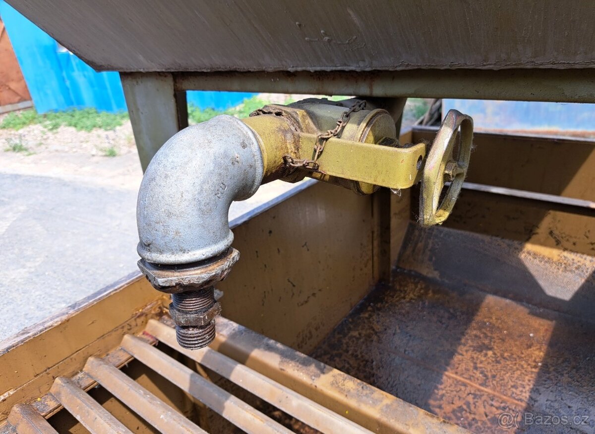 Záchytná vana na olej plus rošt - 3